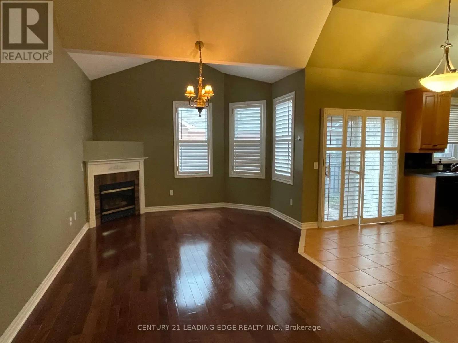 58 MANORWOOD DRIVE