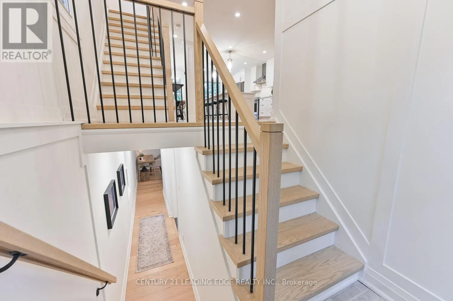2 BRAMBLE WAY