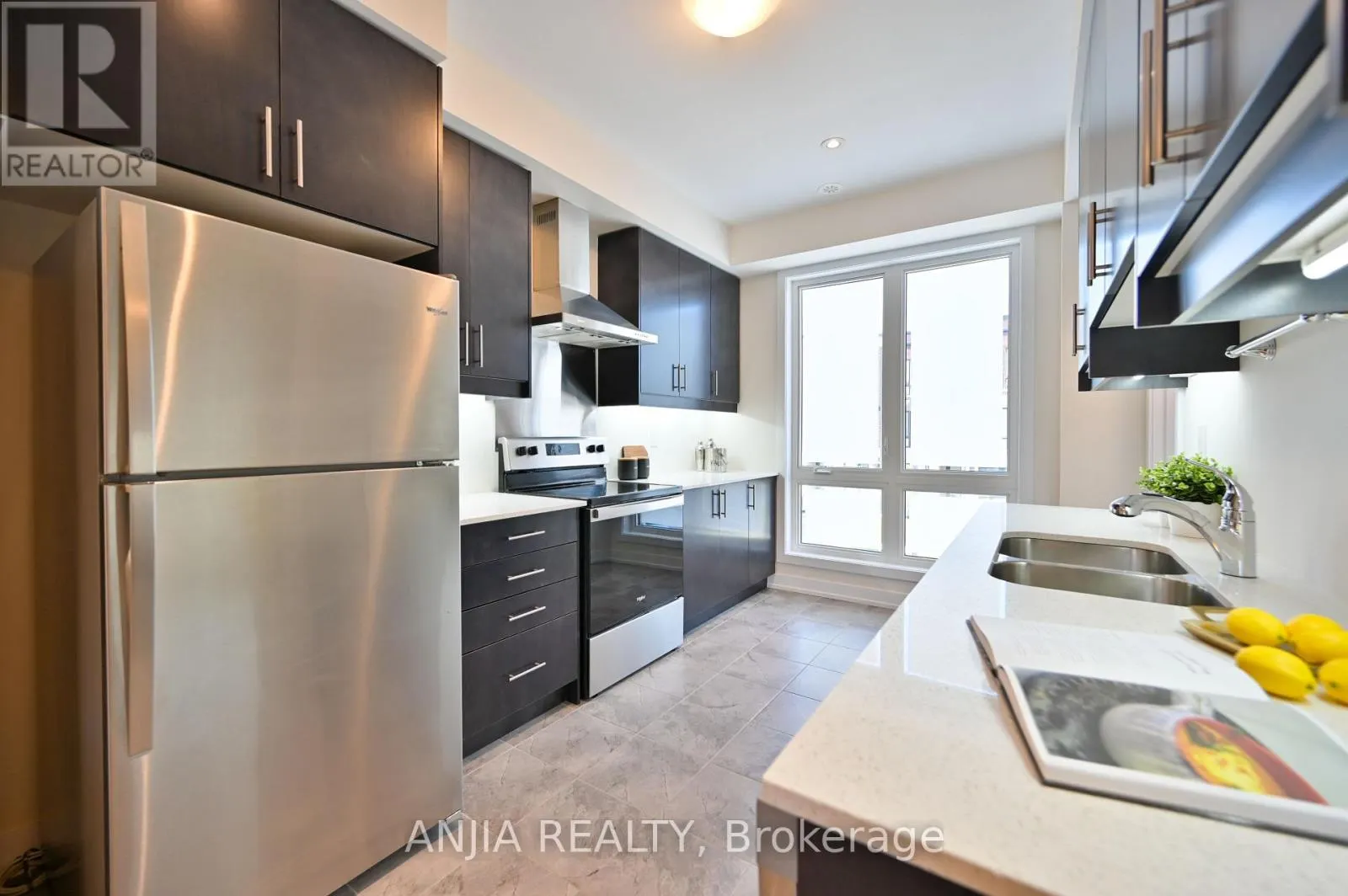100 STAUFFER CRESCENT