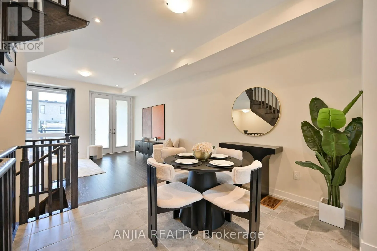 100 STAUFFER CRESCENT