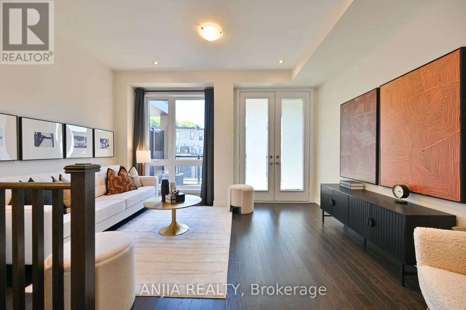 100 STAUFFER CRESCENT