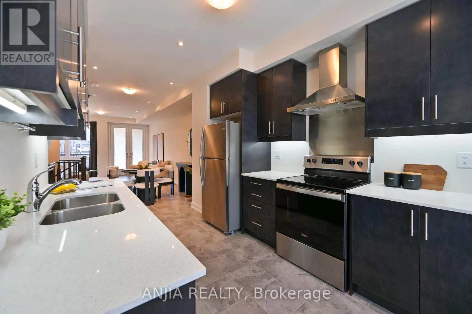 100 STAUFFER CRESCENT