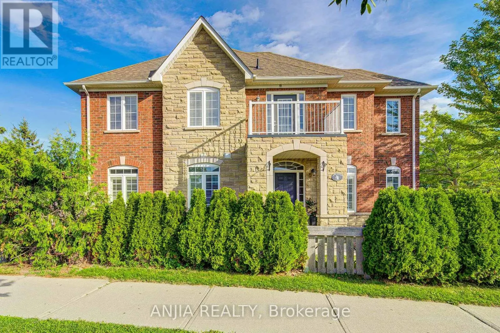4 JAMES RATCLIFF AVENUE