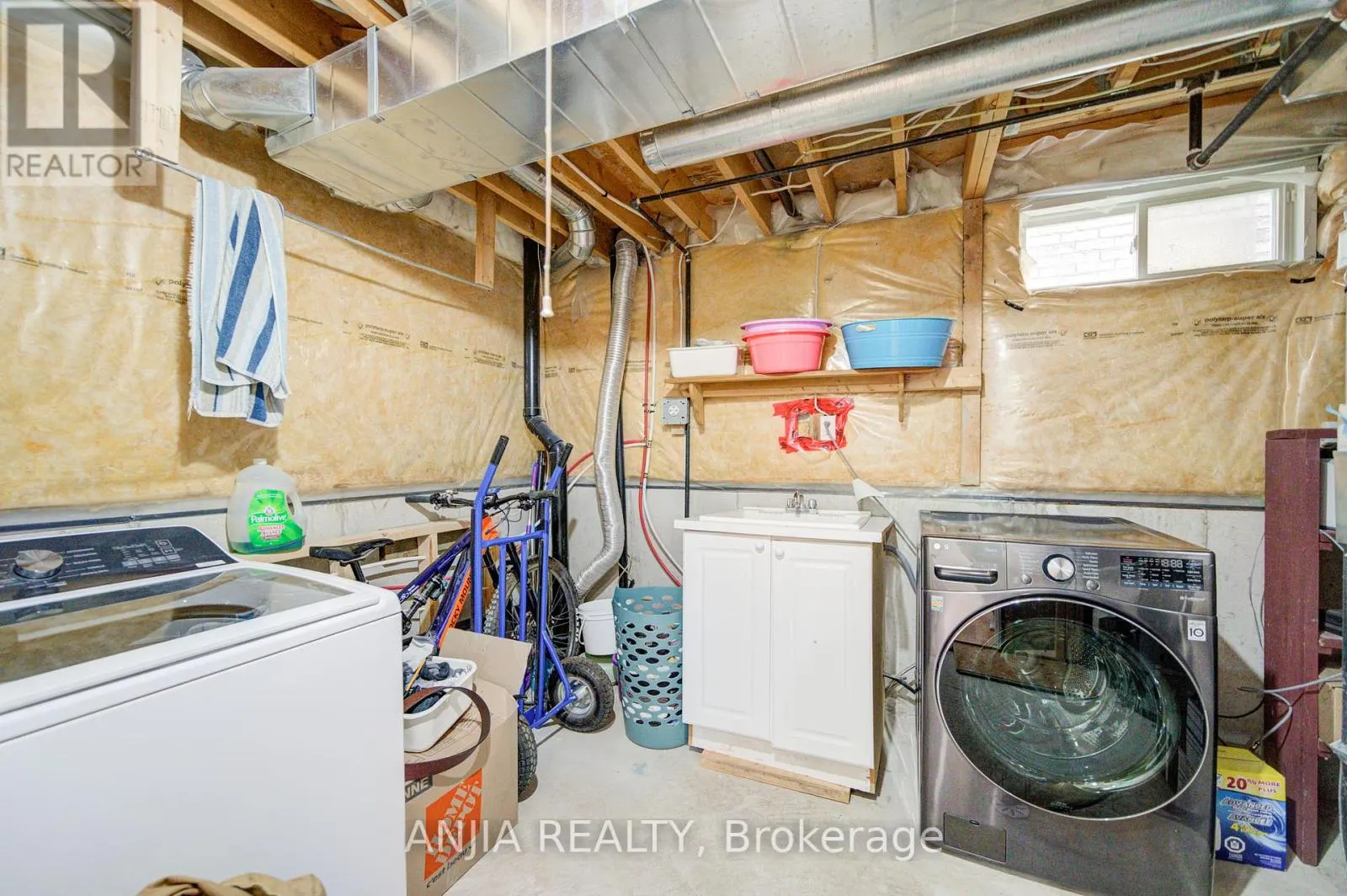 4 JAMES RATCLIFF AVENUE
