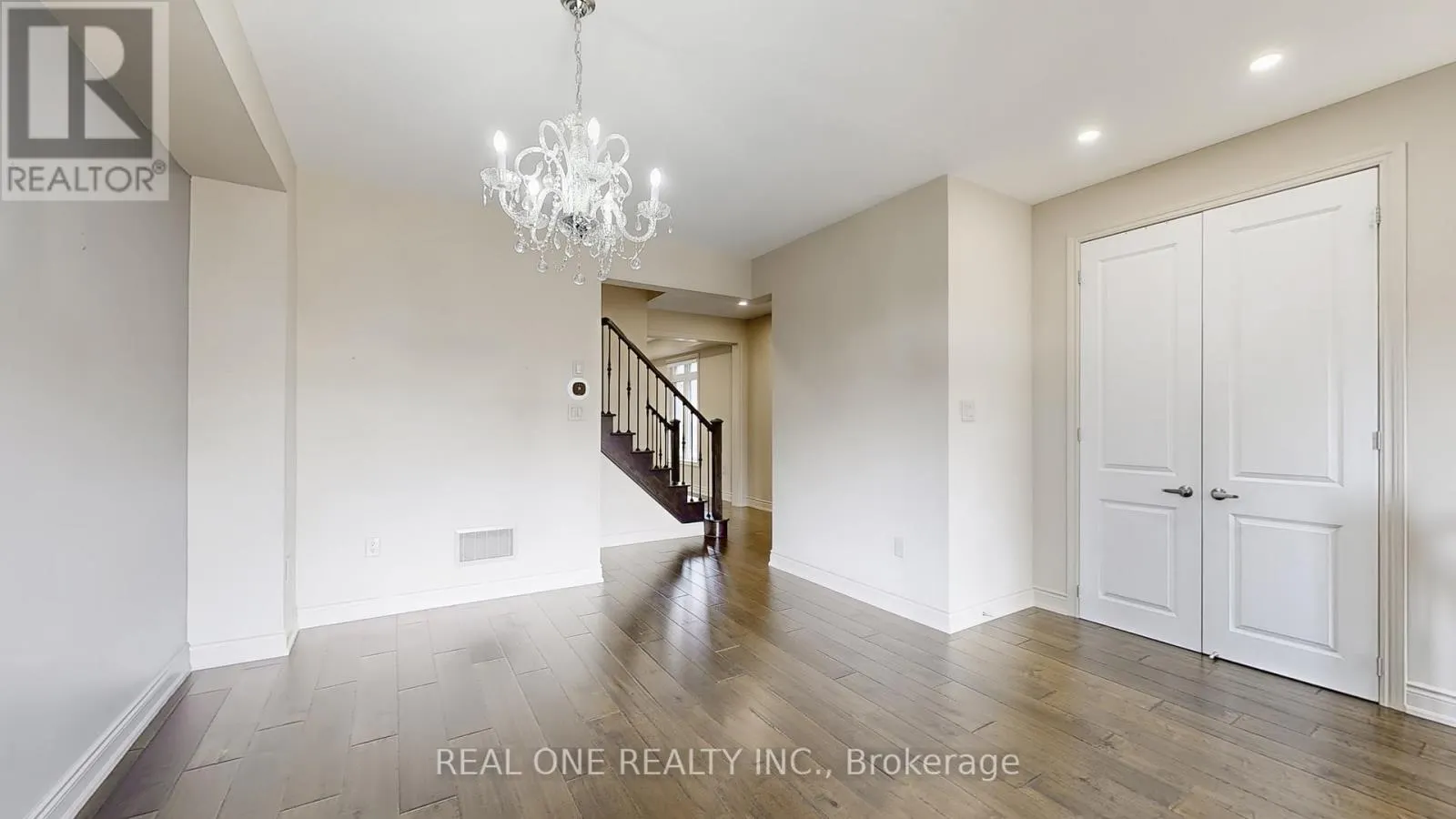 193 CRANBROOK CRESCENT
