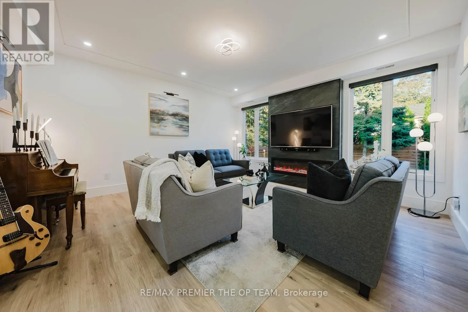 15 RODCLIFF ROAD