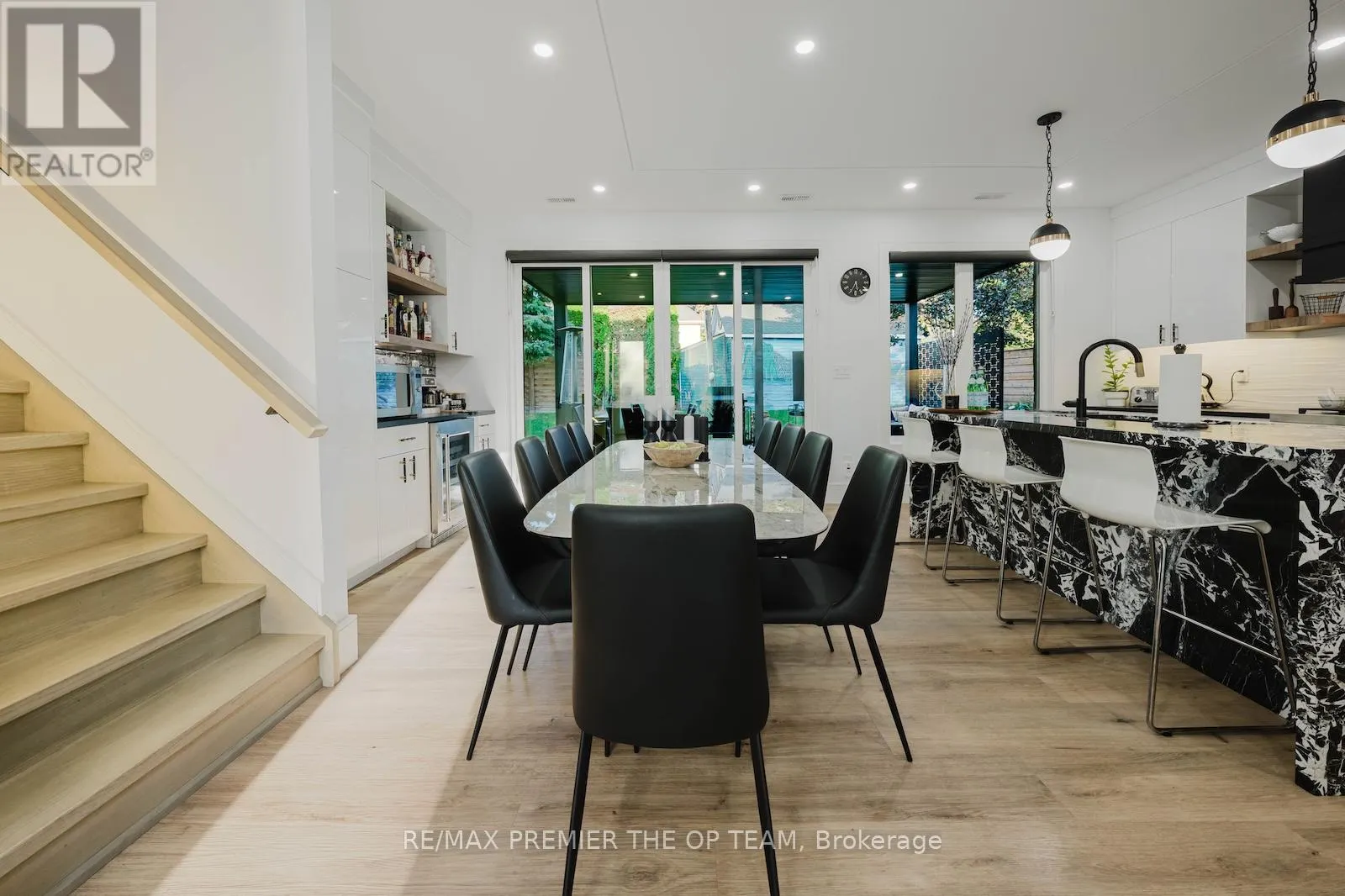 15 RODCLIFF ROAD