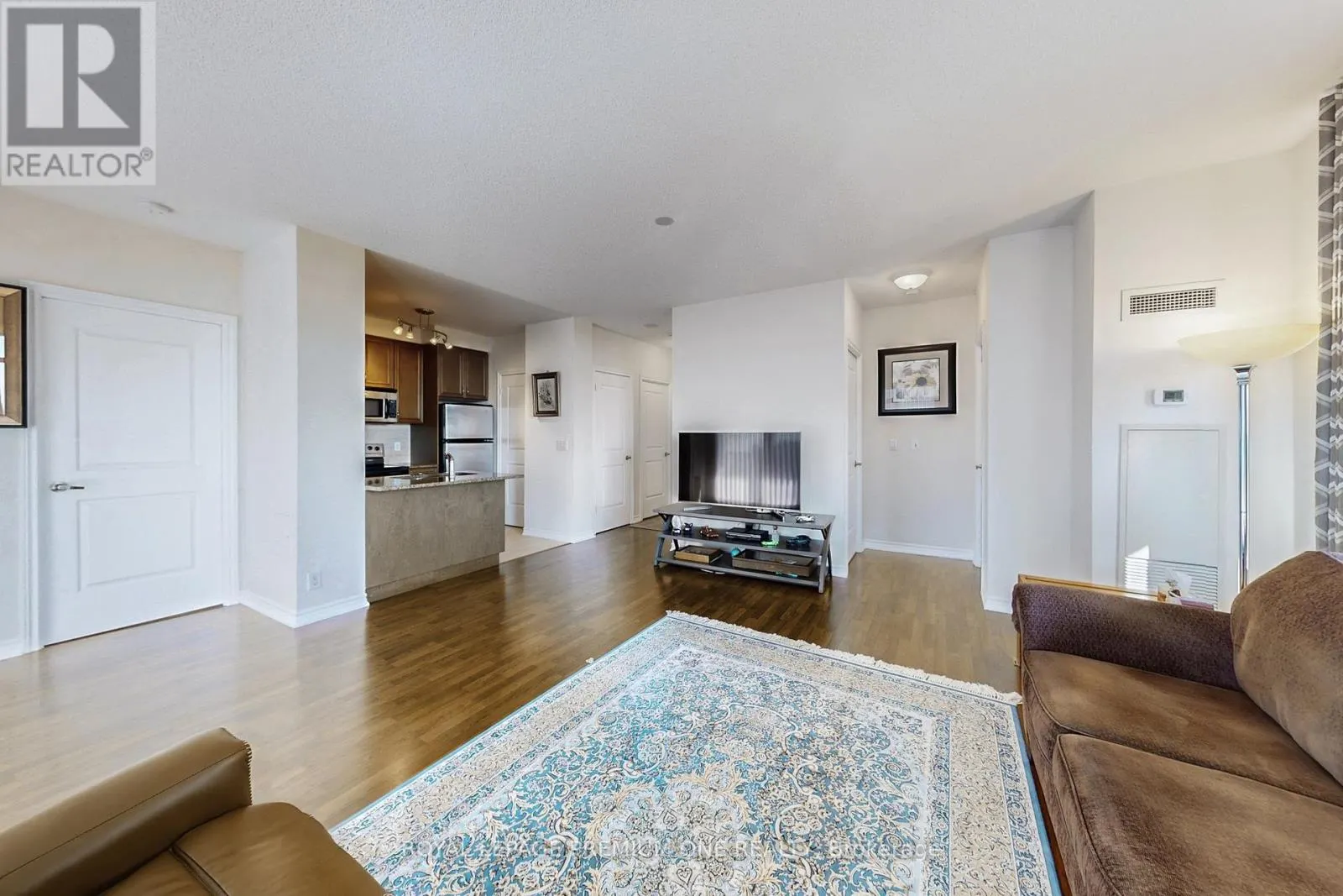 606 - 9235 JANE STREET