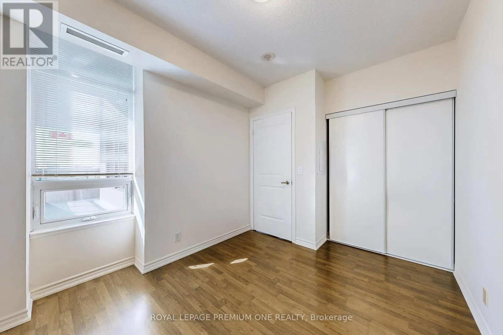 606 - 9235 JANE STREET
