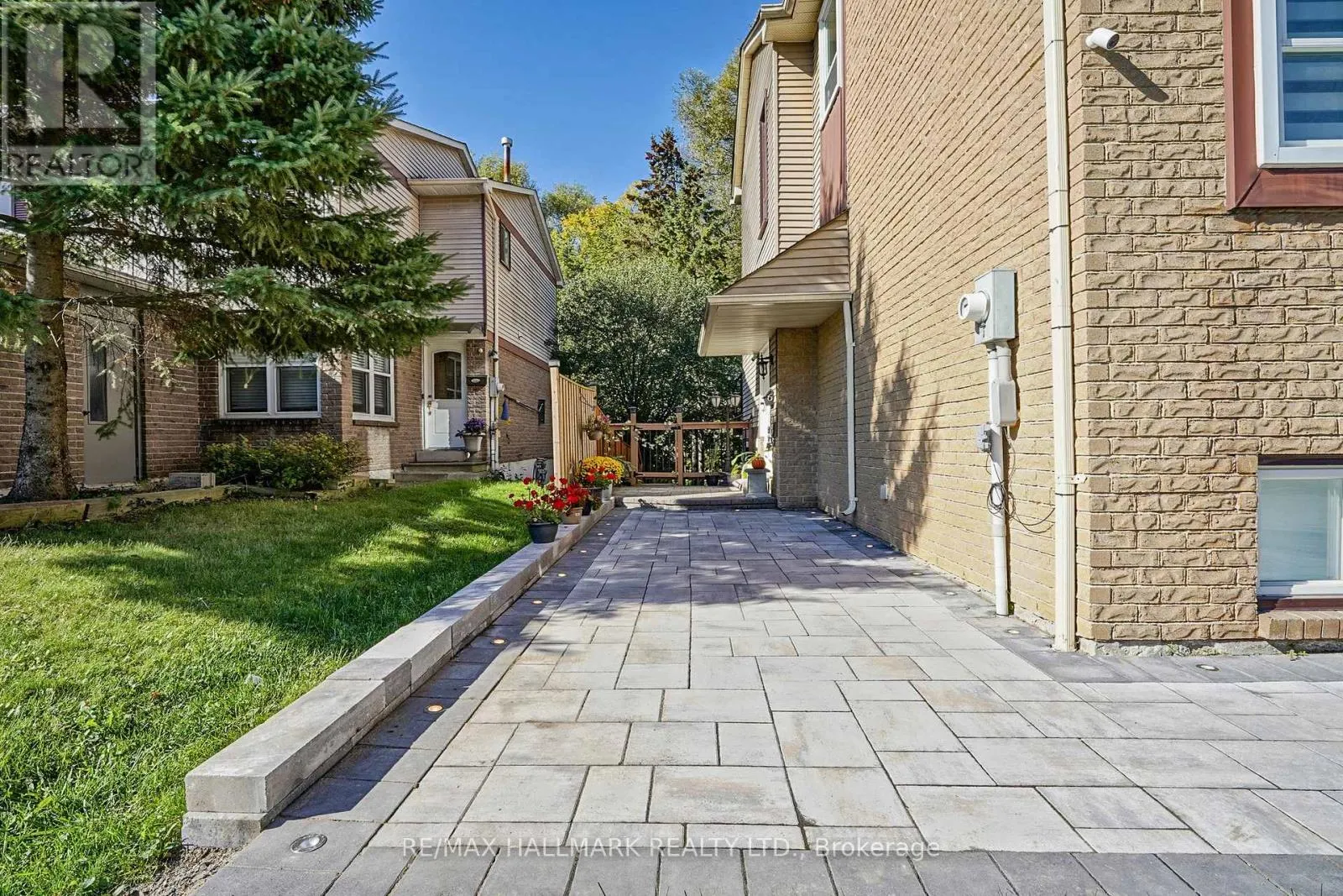 6 WILES COURT