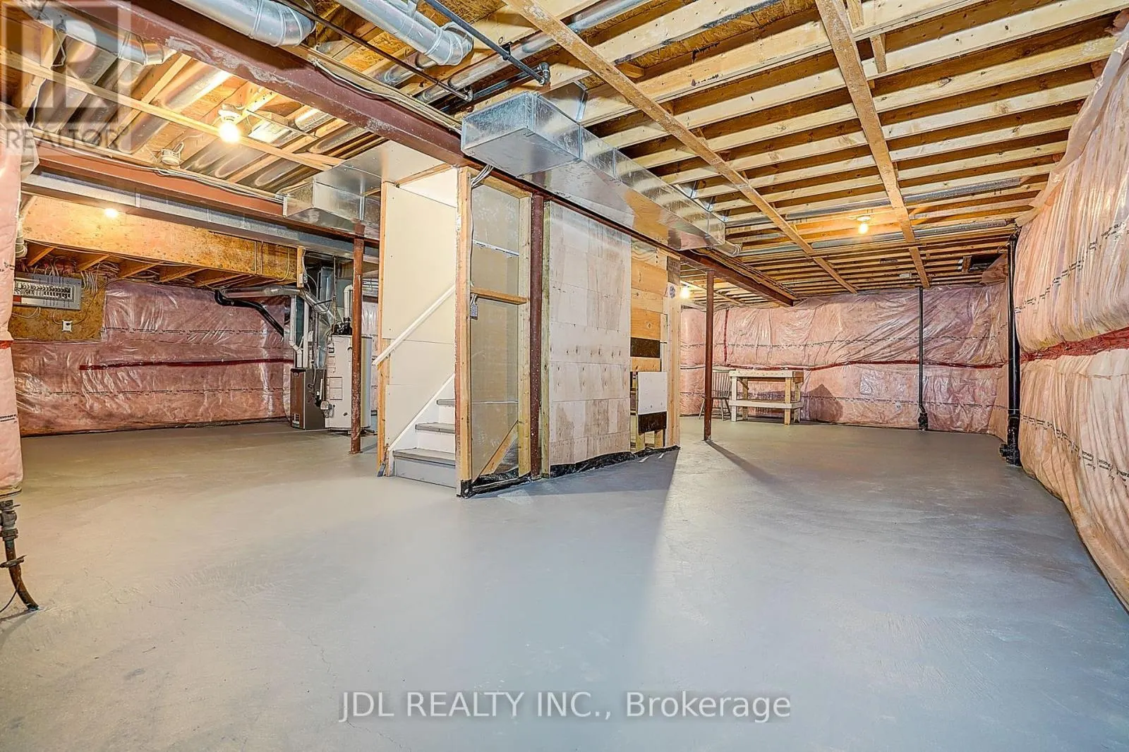 1187 LESLIE DRIVE