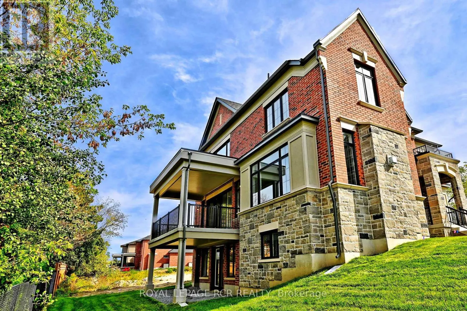 10 WILLIAM HEATH COURT