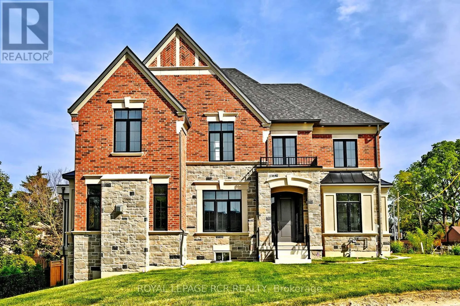 10 WILLIAM HEATH COURT