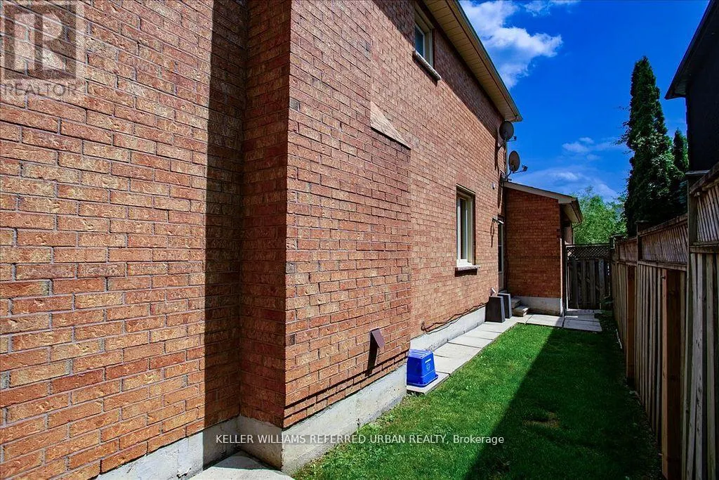 32 NELSON CIRCLE