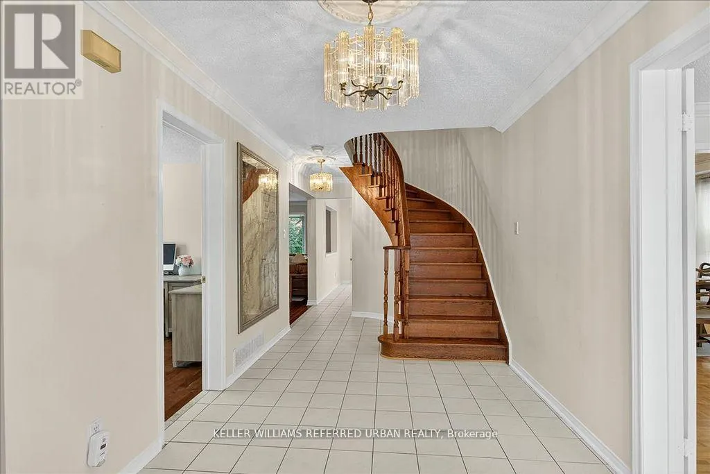 32 NELSON CIRCLE