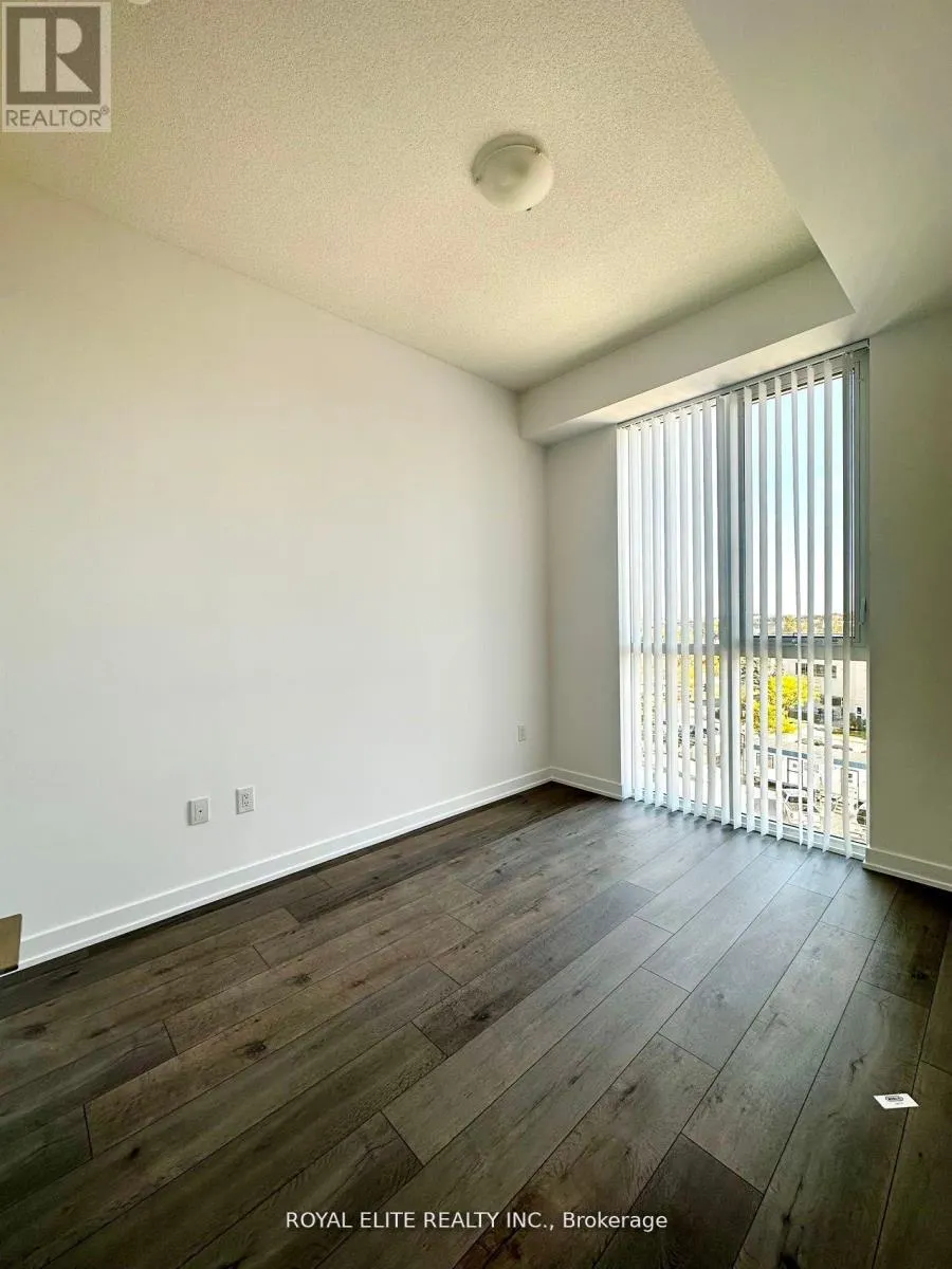 512 - 60 HONEYCRISP CRESCENT