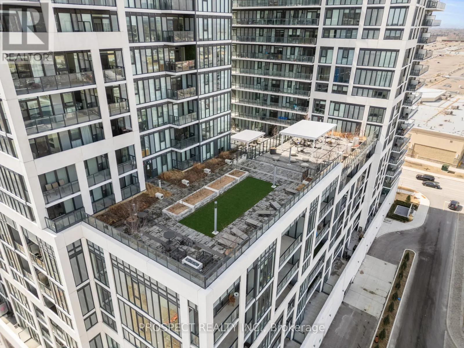 708 - 9000 JANE STREET