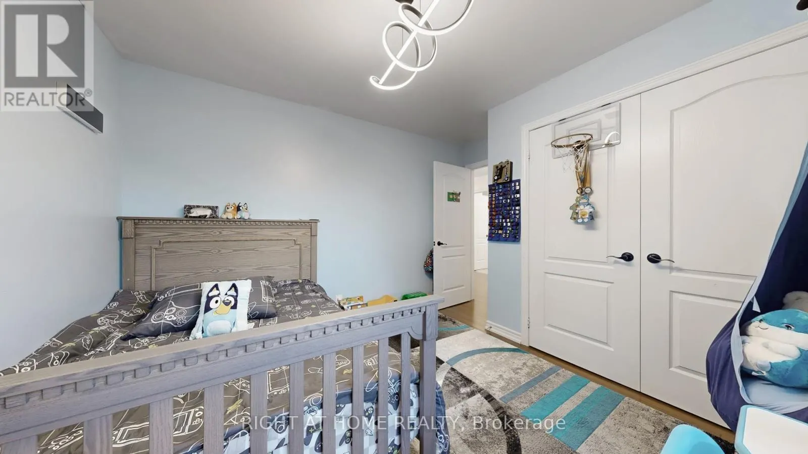110 THATCHER CRESCENT