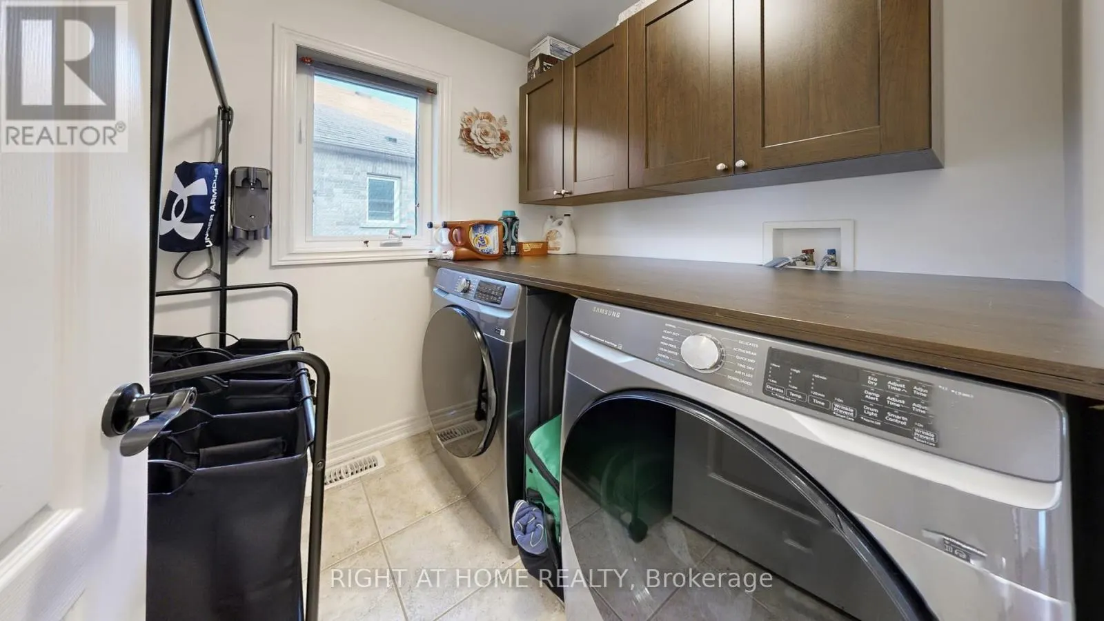 110 THATCHER CRESCENT