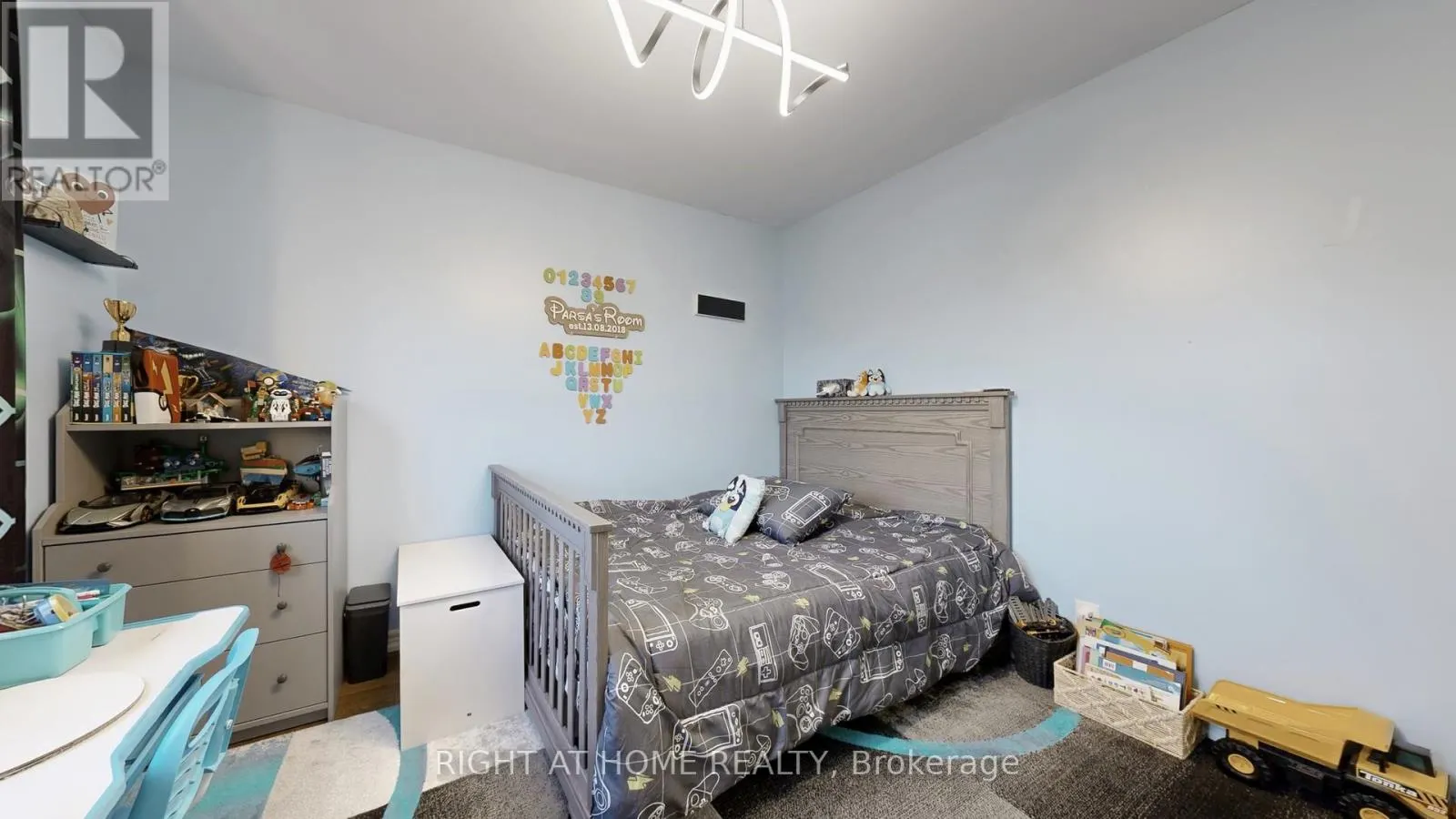 110 THATCHER CRESCENT
