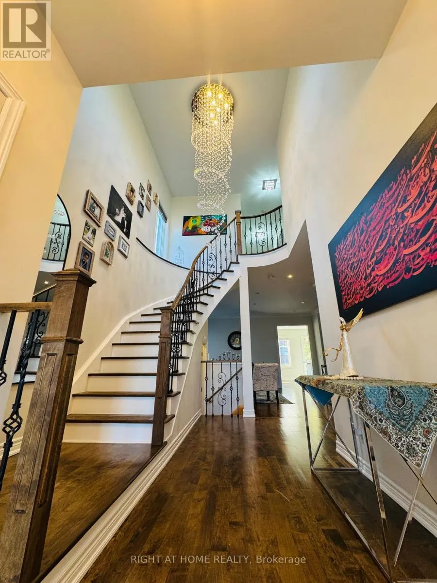 110 THATCHER CRESCENT
