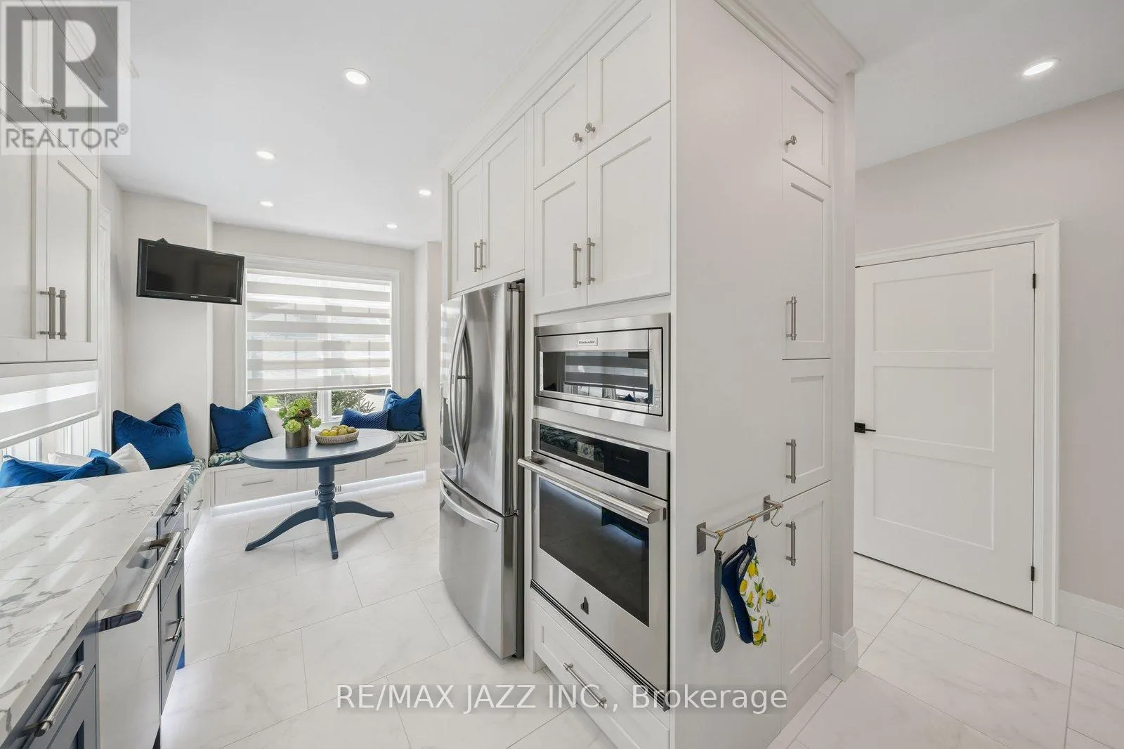 26 - 10 BELLE TERRE WAY, #26