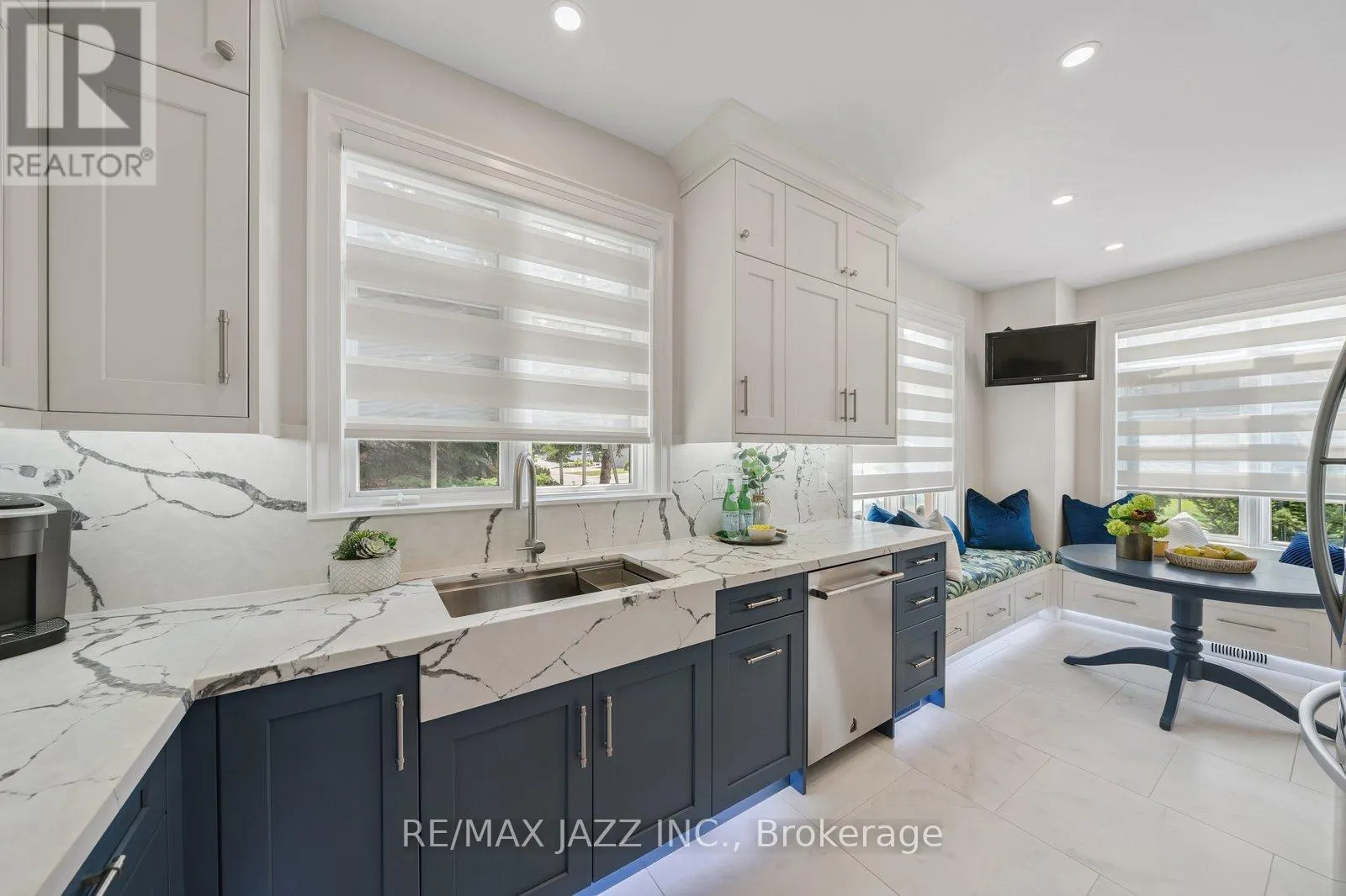 26 - 10 BELLE TERRE WAY, #26