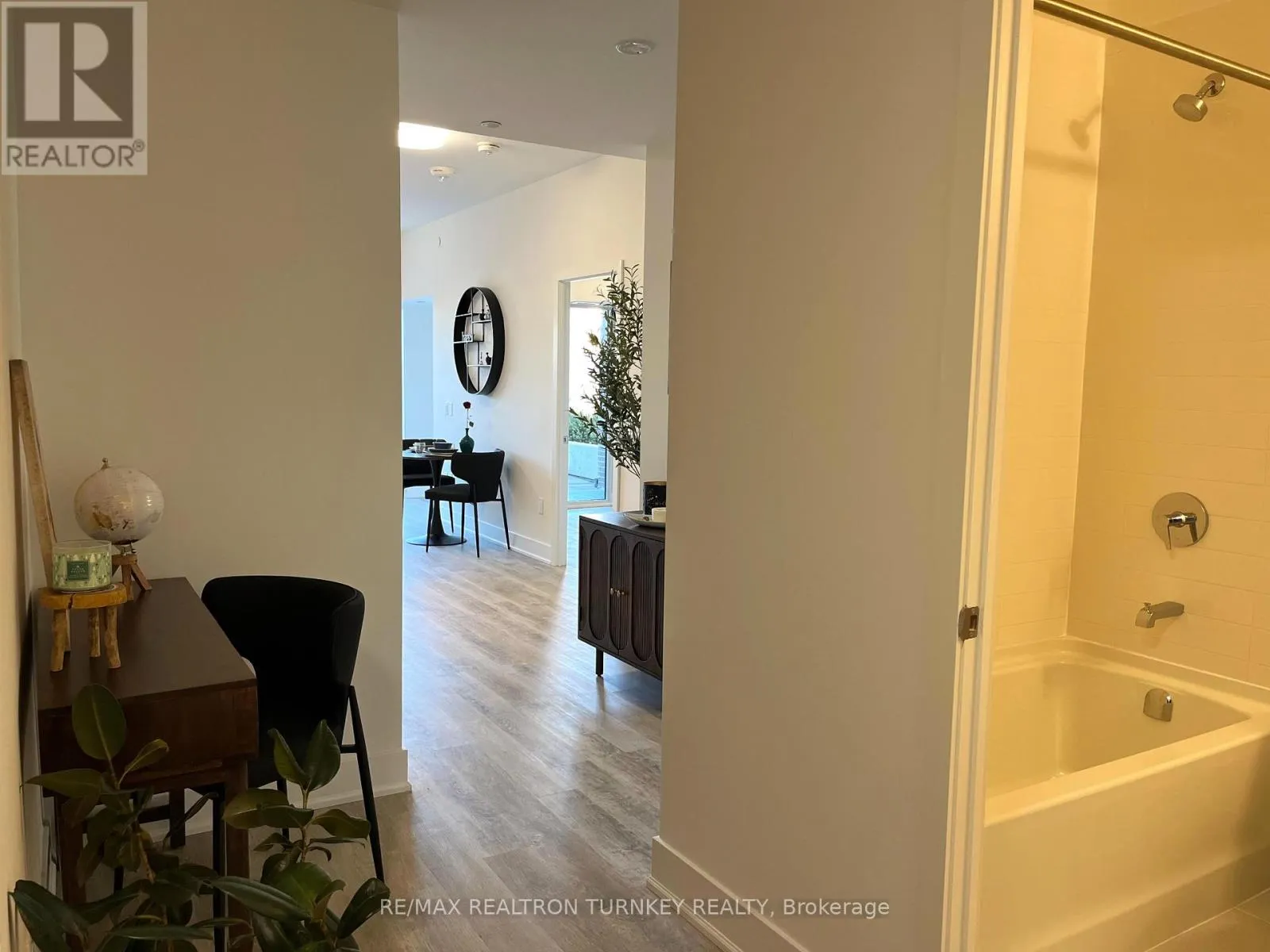 018 - 185 DEERFIELD ROAD