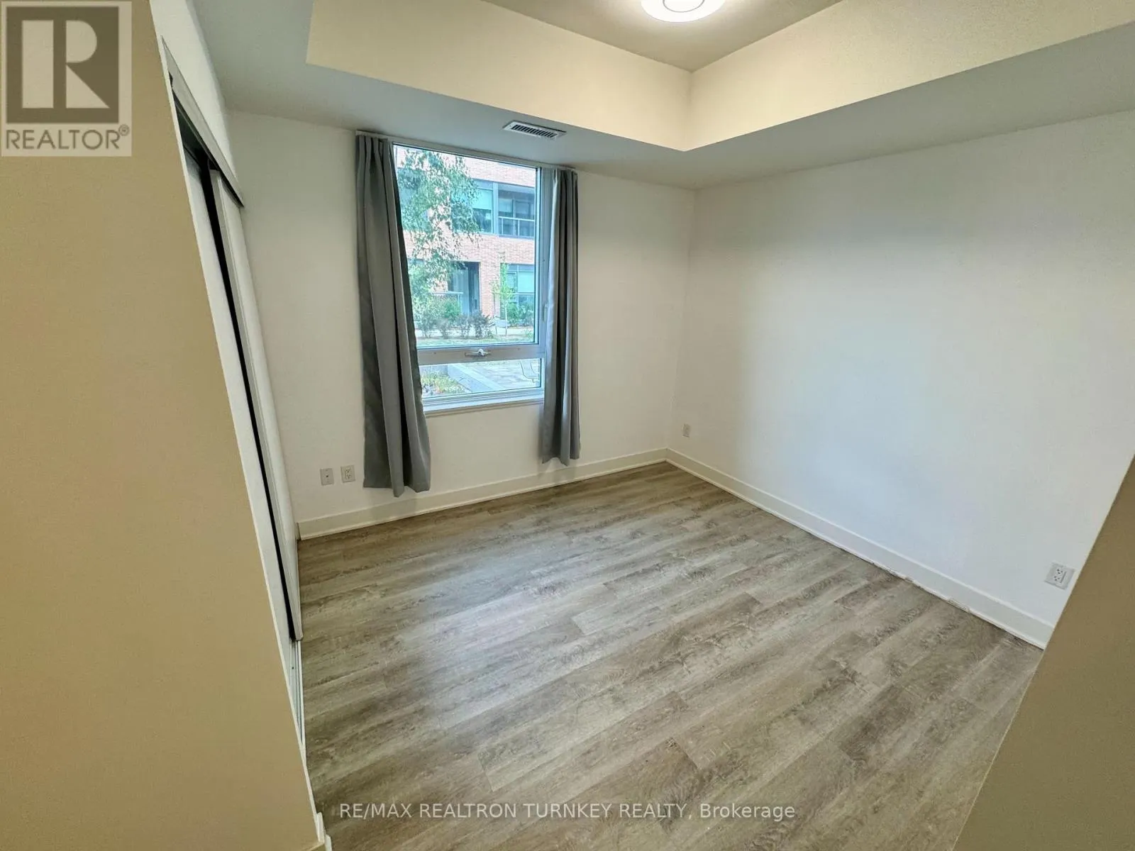 018 - 185 DEERFIELD ROAD