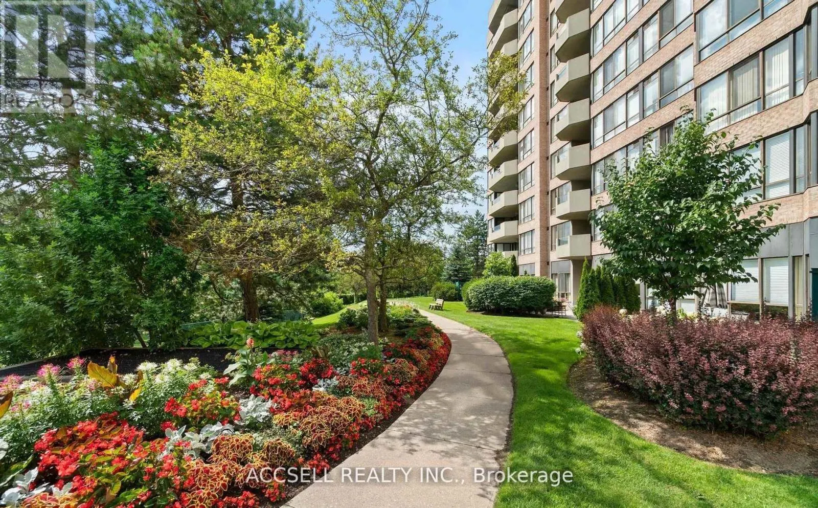 522 - 25 AUSTIN DRIVE