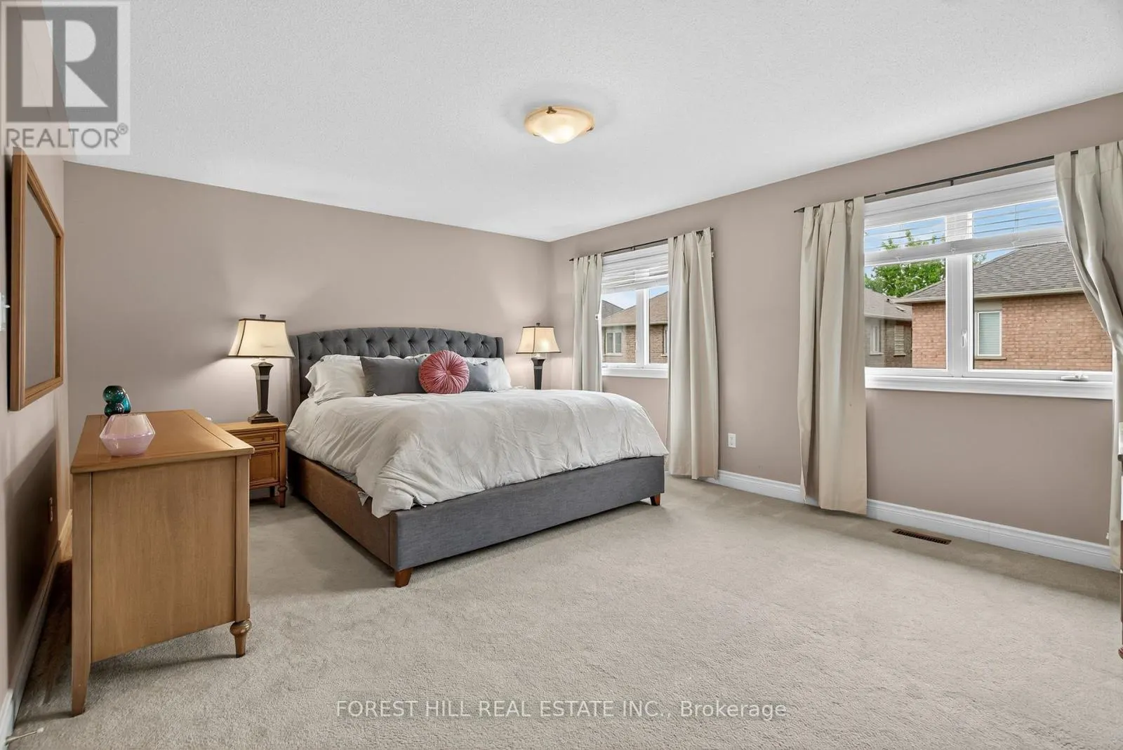10 MENDEL CRESCENT