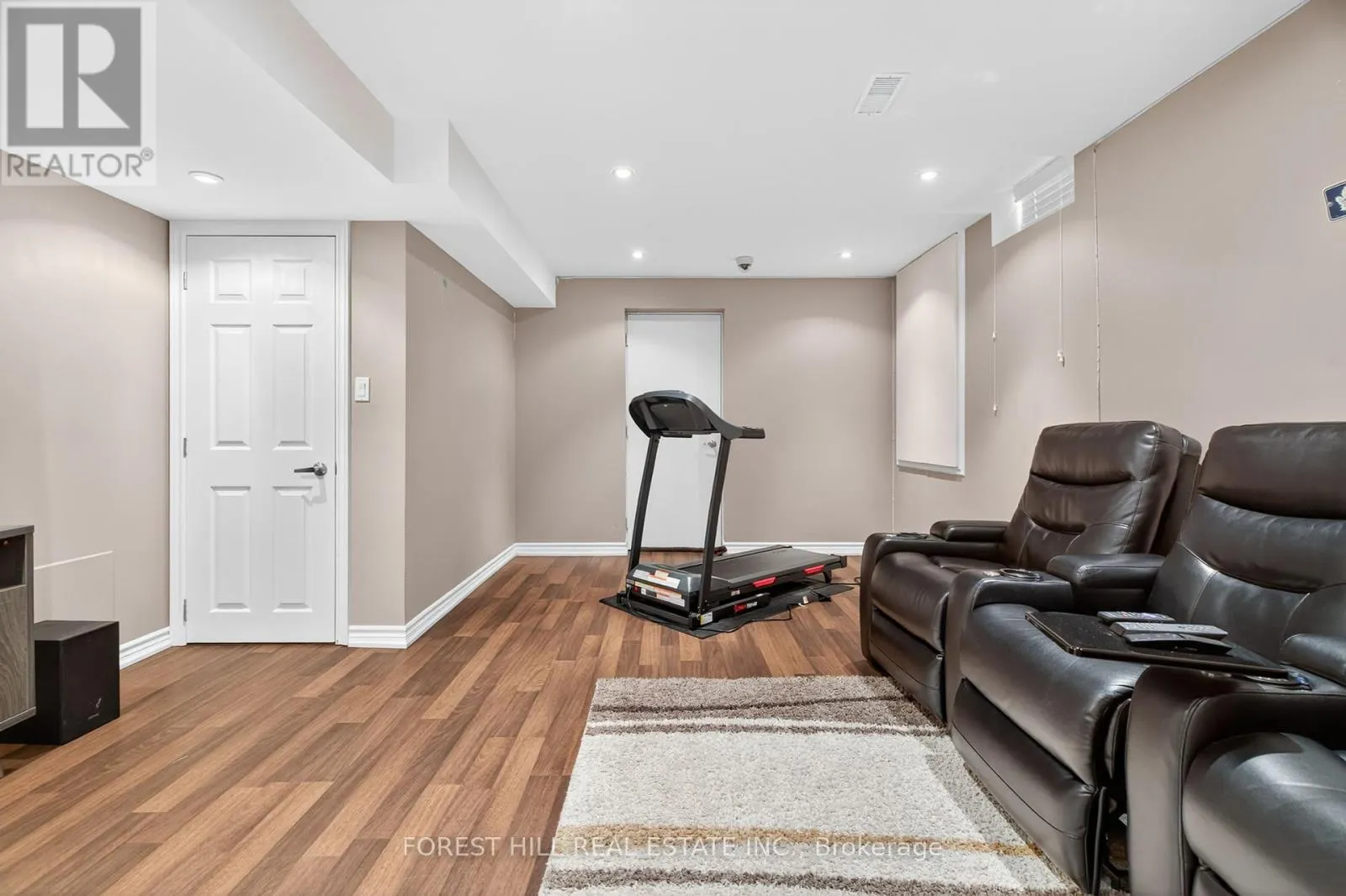10 MENDEL CRESCENT