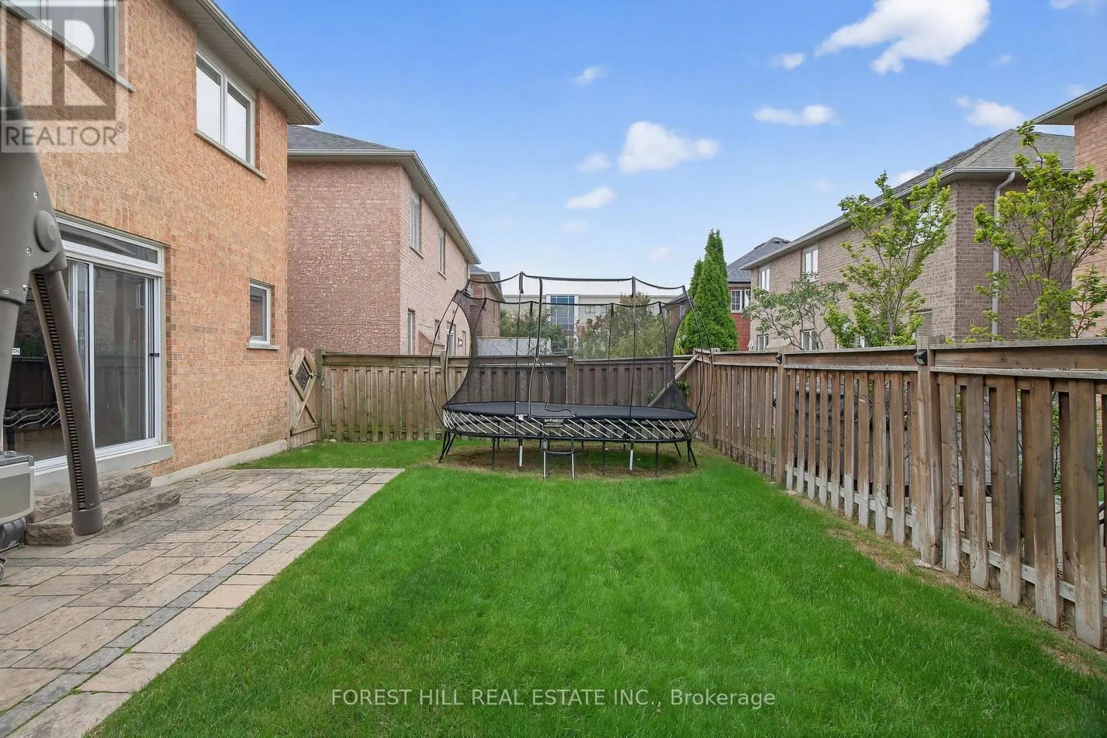 10 MENDEL CRESCENT