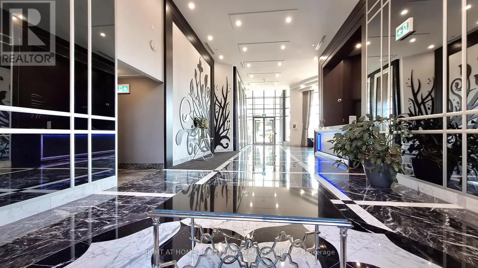 430 - 7608 YONGE STREET