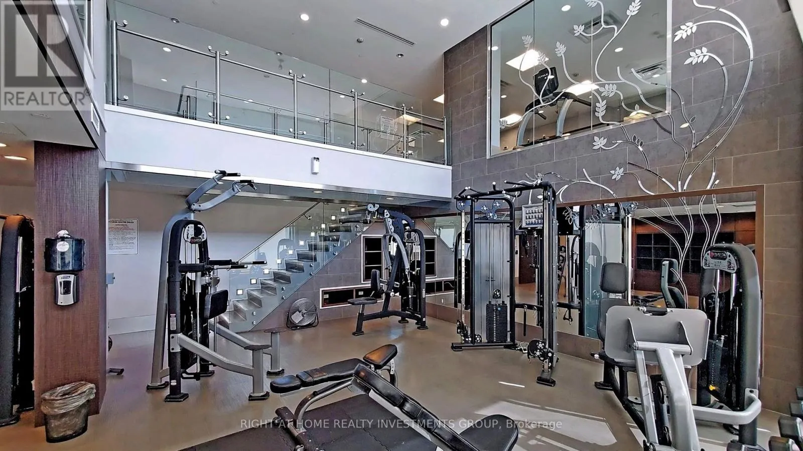 430 - 7608 YONGE STREET