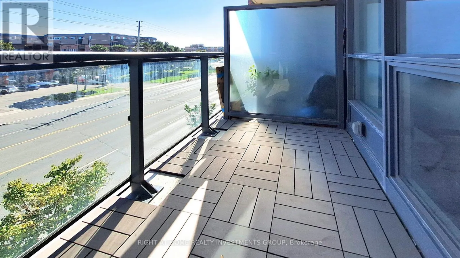 430 - 7608 YONGE STREET