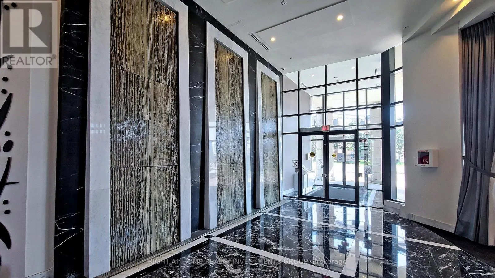 430 - 7608 YONGE STREET