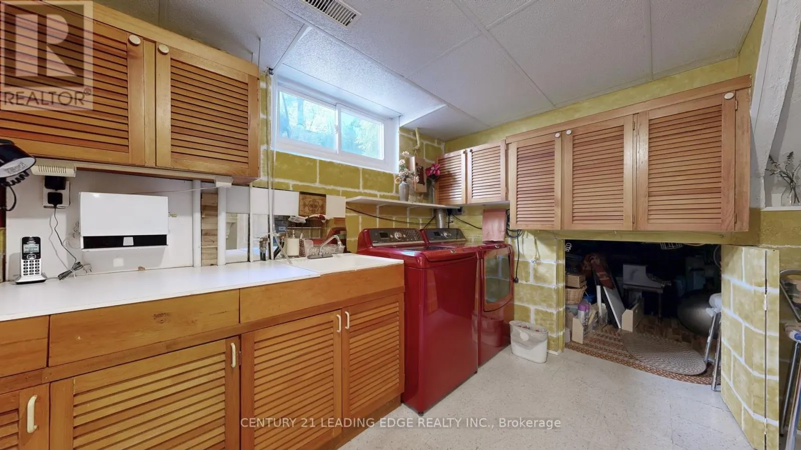 36 SHERWOOD FOREST DRIVE