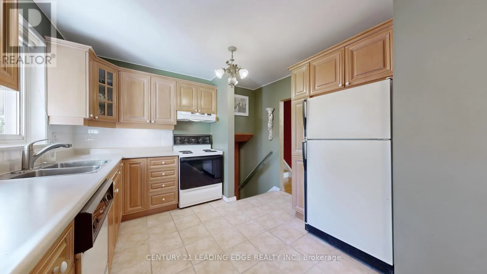 36 SHERWOOD FOREST DRIVE