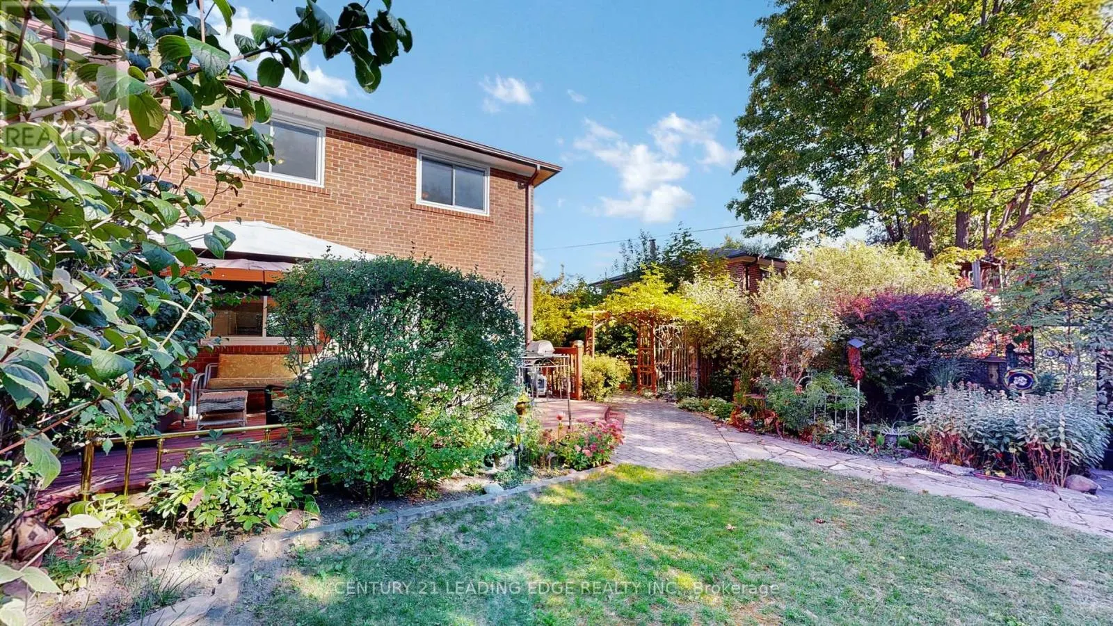 36 SHERWOOD FOREST DRIVE