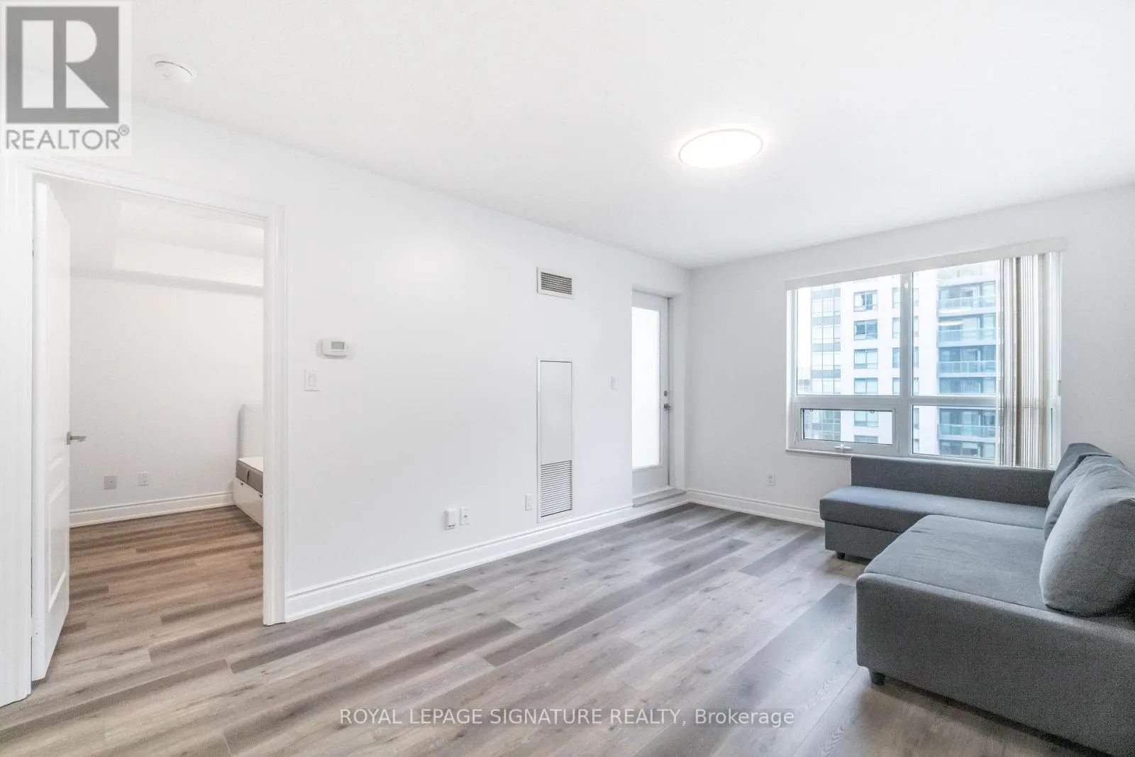 809 - 60 SOUTH TOWN CENTRE BOULEVARD