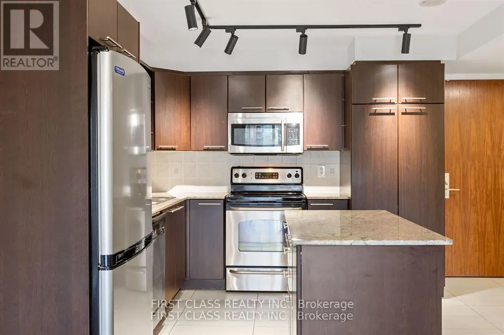 805 - 37 GALLERIA PARKWAY