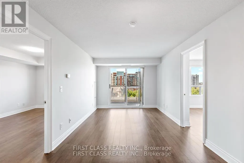 805 - 37 GALLERIA PARKWAY