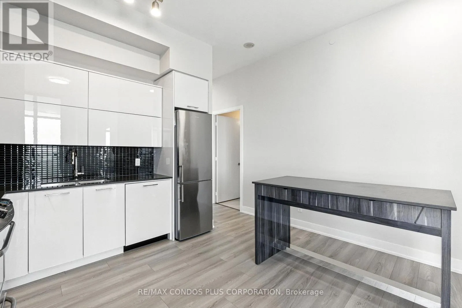 LPH15 - 9471 YONGE STREET