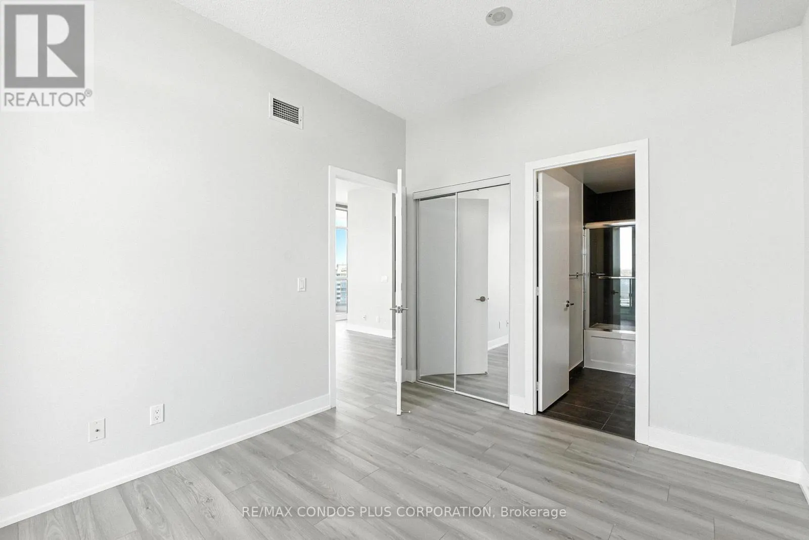 LPH15 - 9471 YONGE STREET