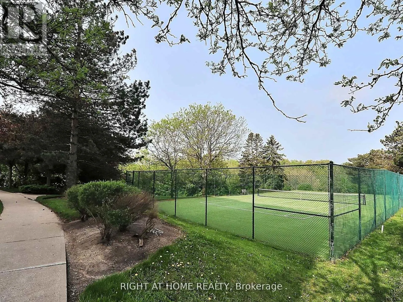 1123 - 25 AUSTIN DRIVE