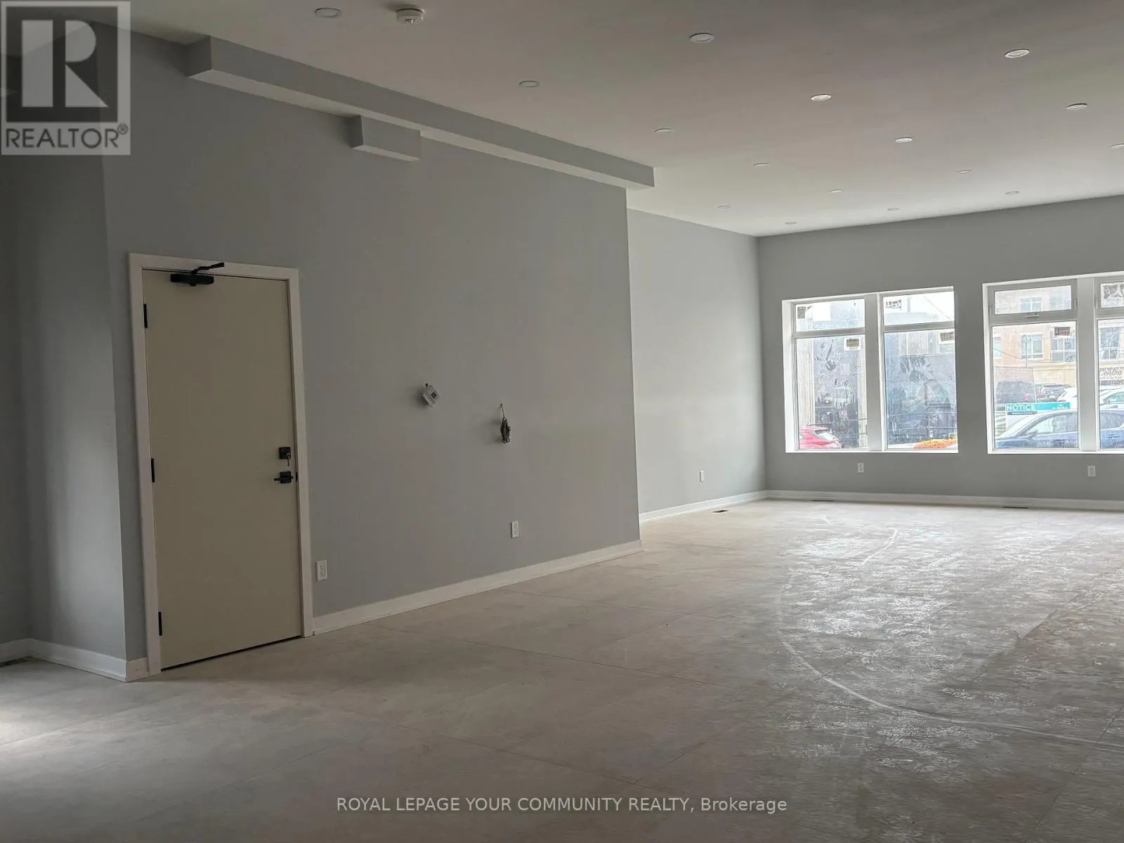 MAIN - 9 WELLINGTON STREET E