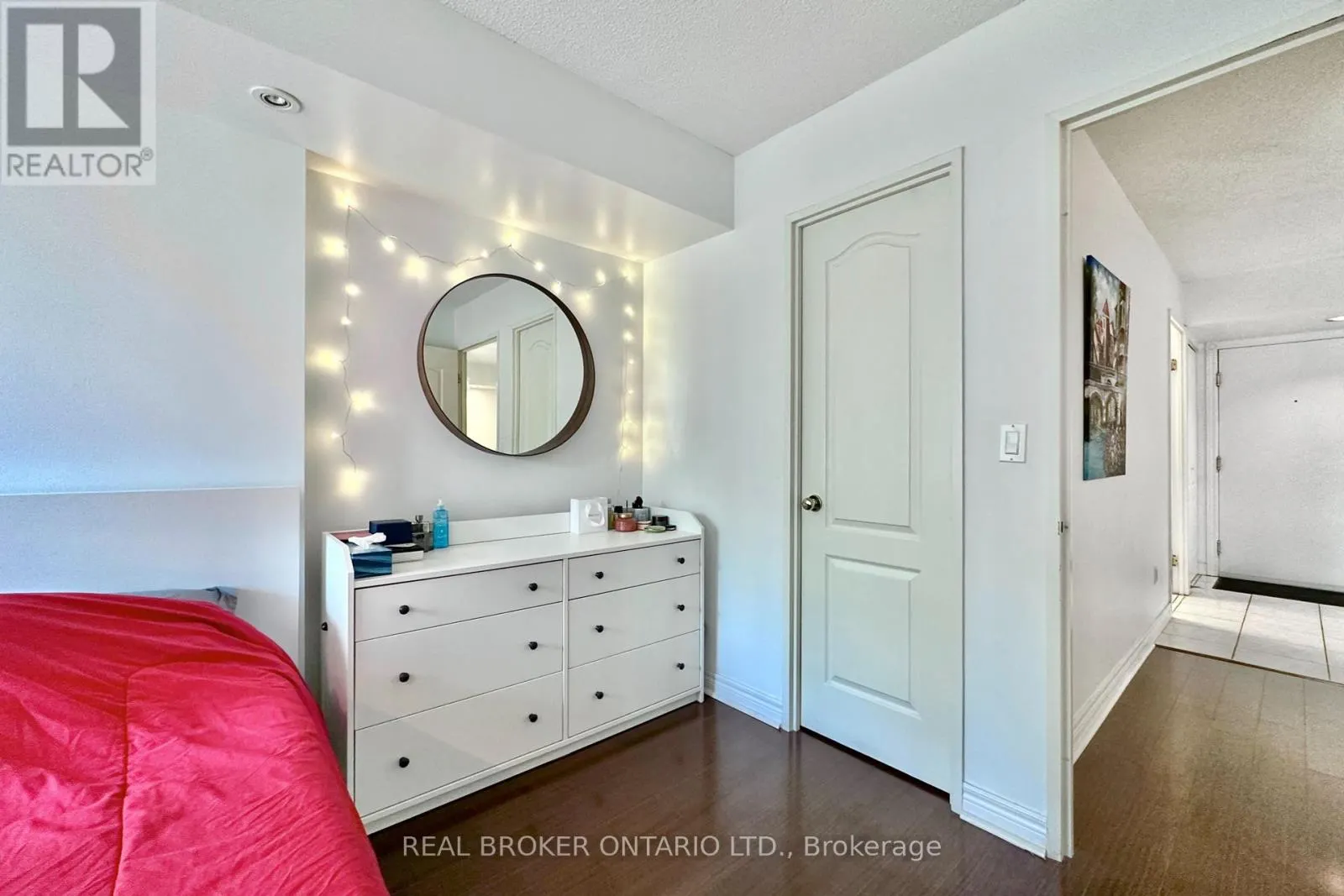 206 - 135 POND DRIVE