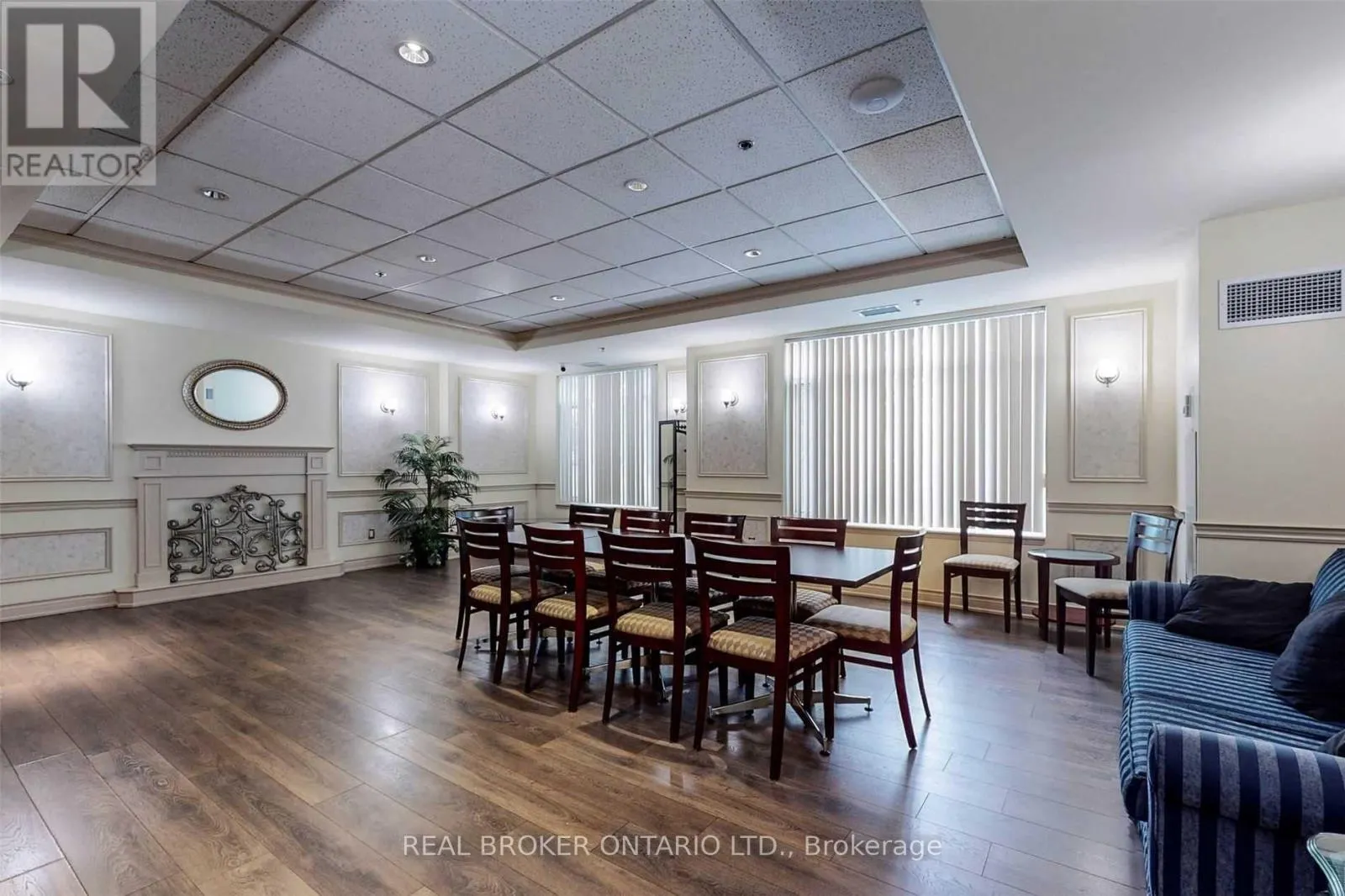 206 - 135 POND DRIVE