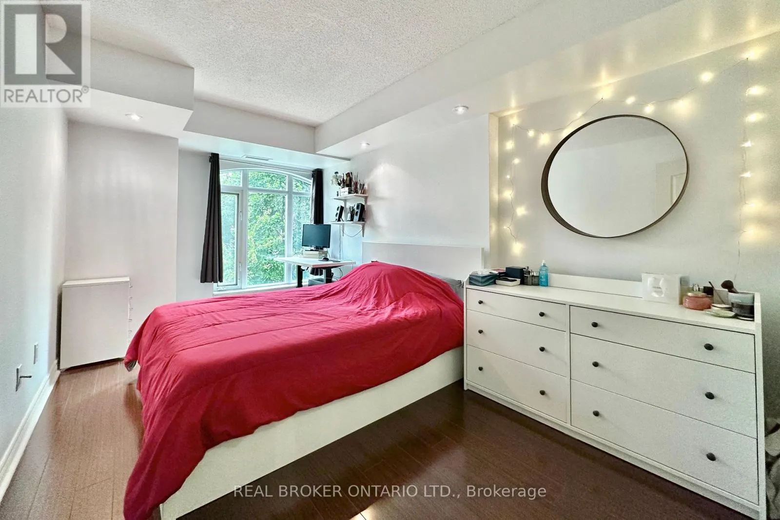 206 - 135 POND DRIVE